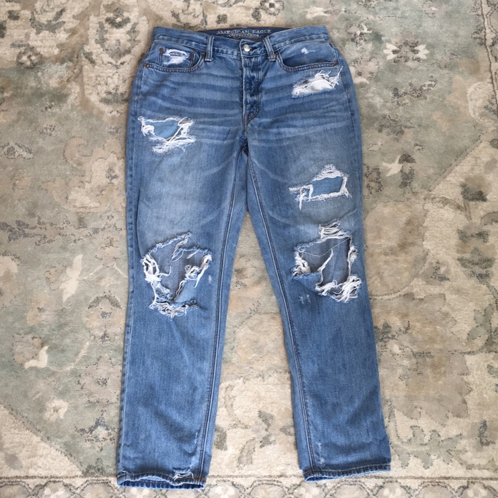 American Eagle Ripped Mom Jeans